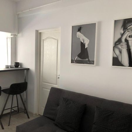 Staycity Modern Apartment Бухарест Экстерьер фото